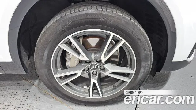 Audi Q5 40 TDI quattro — Фото автомобиля 18