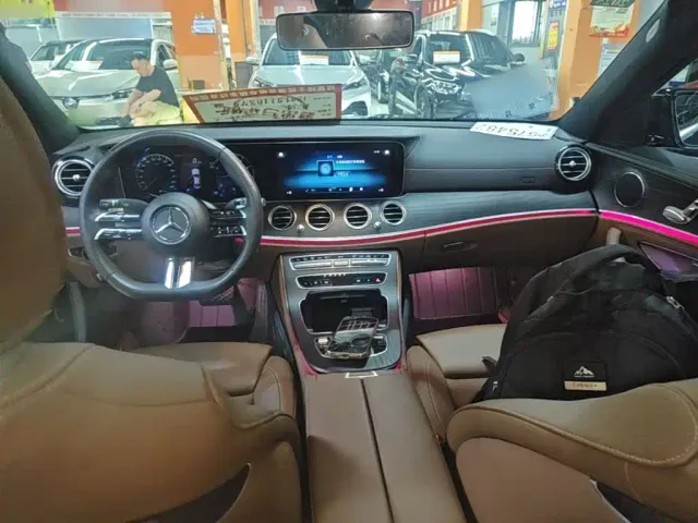 Mercedes-Benz E-Class — Фото автомобиля 9