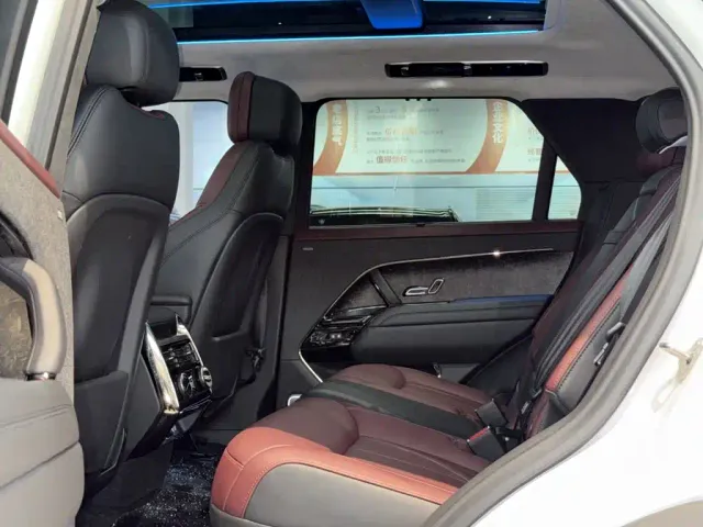 Land Rover Range Rover Sport — Фото автомобиля 12