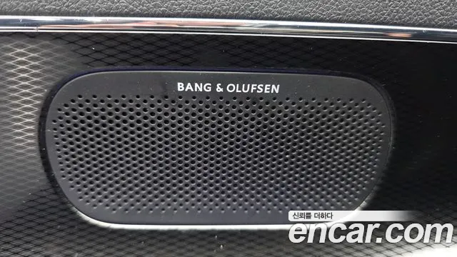 Genesis G90 Бензин 3.5 турбо AWD — Фото автомобиля 30