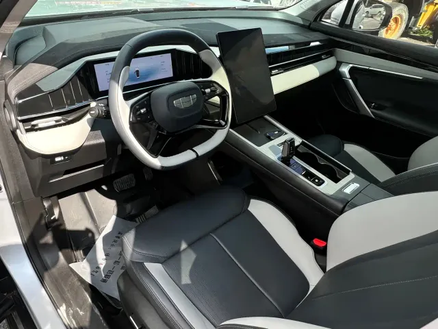 Geely Boyue L — Фото автомобиля 10