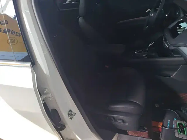 Cadillac XT4 — Фото автомобиля 24