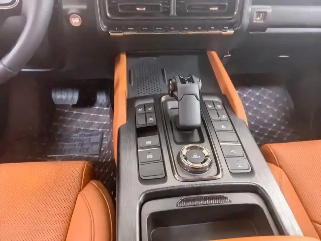 Haval H9 — Фото автомобиля 10