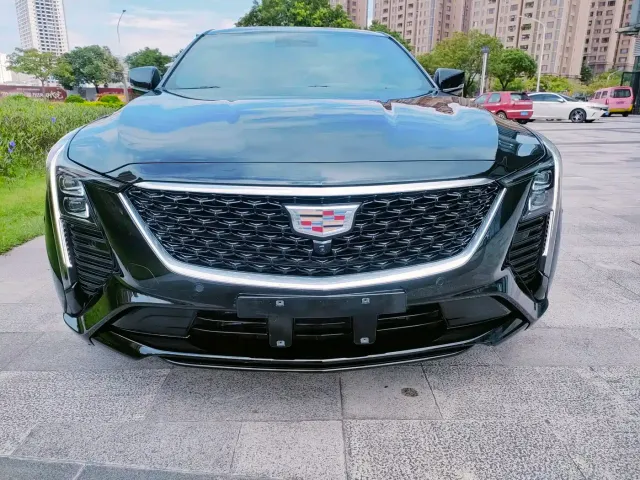 Cadillac CT5 — Фото автомобиля 2