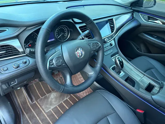 Buick LaCrosse — Фото автомобиля 6