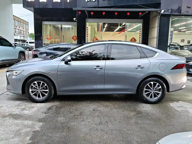 BYD Qin PLUS — Фото автомобиля 3