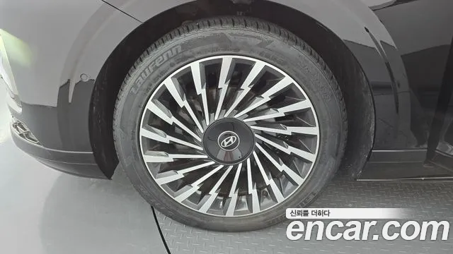 Hyundai Grandeur GN7 — Фото автомобиля 5