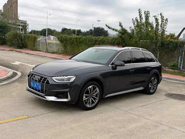 Фотография автомобиля — Audi A4