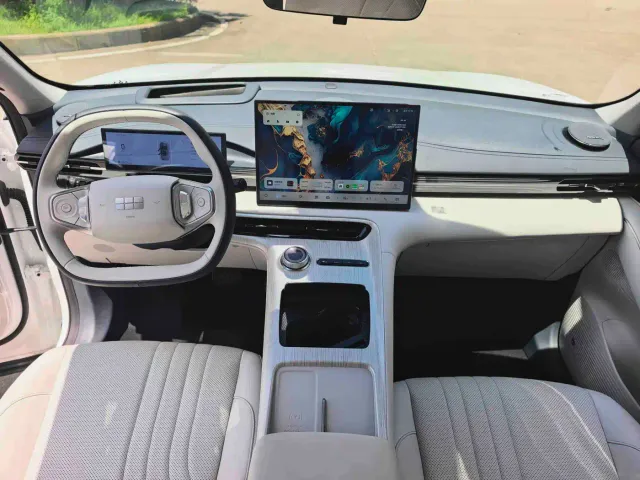 Geely Galaxy E5 — Фото автомобиля 5