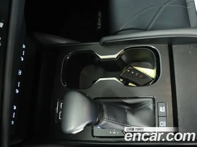 Lexus ES 7th Gen — Фото автомобиля 9