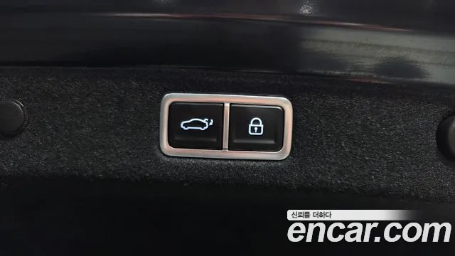 Hyundai Grandeur Grandeur (GN7) 2.5 Бензин 2WD — Фото автомобиля 6
