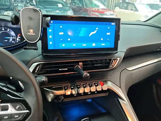 Peugeot 4008 — Фото автомобиля 12