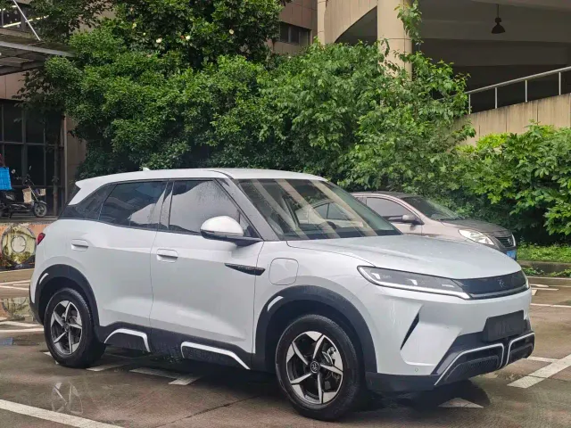 BYD Yuan UP — Фото автомобиля 3