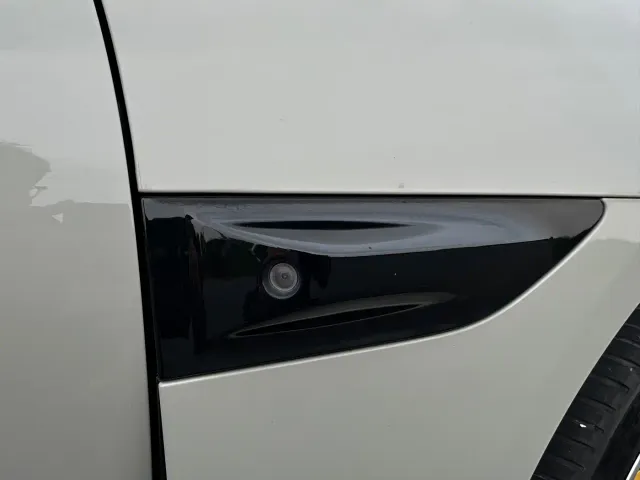 Xiaomi SU7 — Фото автомобиля 7