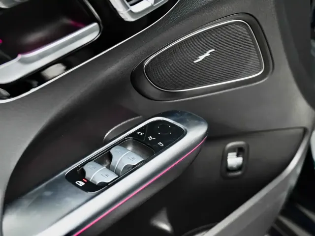Mercedes-Benz C-Class — Фото автомобиля 21
