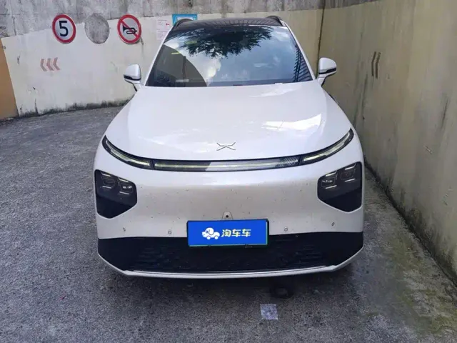 Xpeng G9 — Фото автомобиля 2