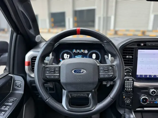 Ford F-150 Raptor — Фото автомобиля 12