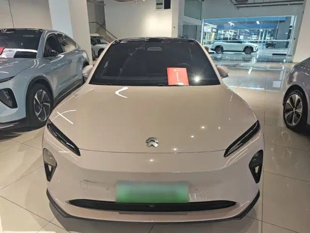 Nio ET5 — Фото автомобиля 2