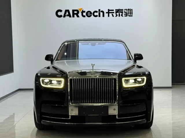 Rolls-Royce Phantom — Фото автомобиля 2