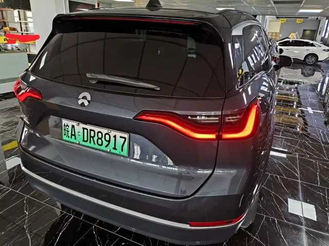 Nio ES8 — Фото автомобиля 2