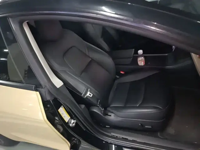 Tesla Model 3 — Фото автомобиля 3
