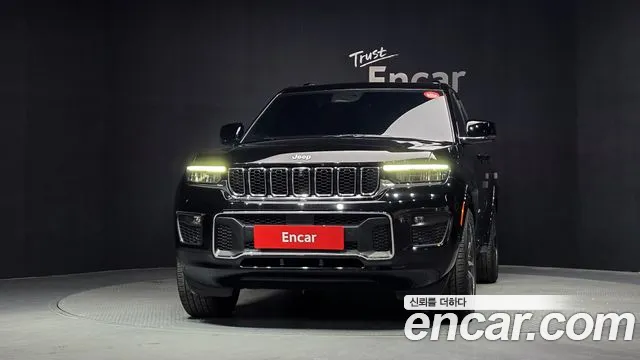 Jeep Cherokee Grand Cherokee(WL) 3.6 Overland — Фото автомобиля 3