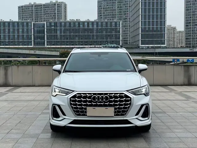 Audi Audi Q3 2024 35 TFSI Fashion Sport — Фото автомобиля 2