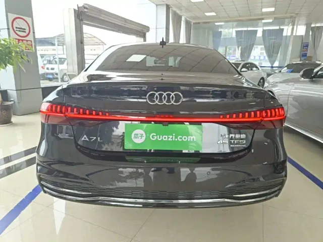 Audi A7L — Фото автомобиля 5