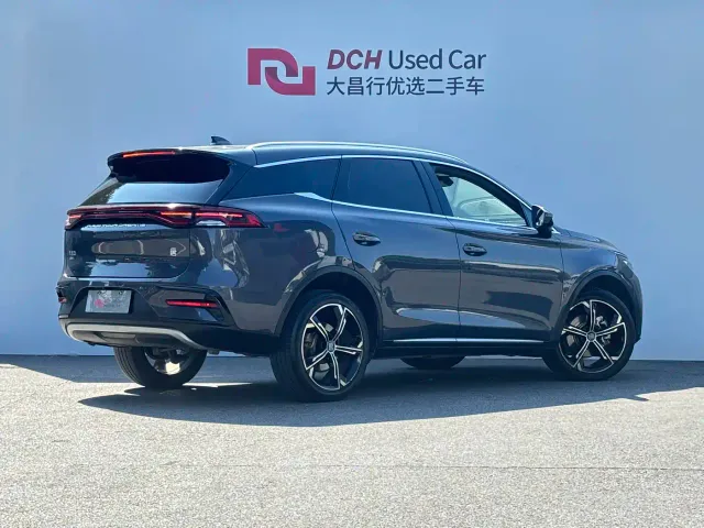 BYD Tang — Фото автомобиля 4