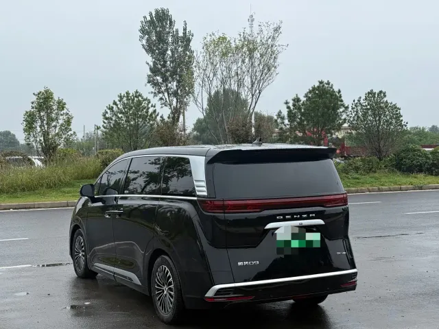 Denza Denza D9 2024 DM-i 980 AWD Flagship — Фото автомобиля 7