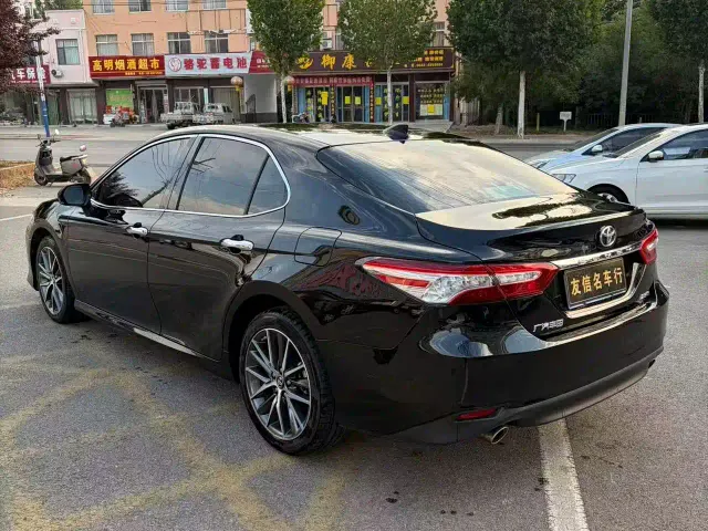 Toyota Camry — Фото автомобиля 5