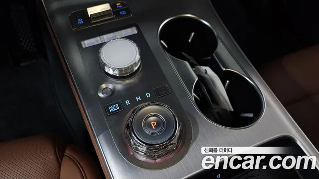 Genesis GV70 2.5T Бензин 2WD — Фото автомобиля 6