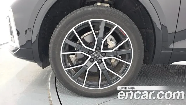 Audi Q5 40 TDI quattro Sportback Premium — Фото автомобиля 5
