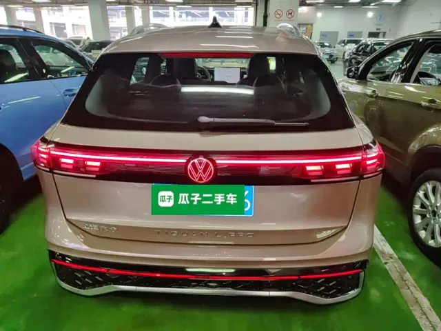 Volkswagen Tiguan L — Фото автомобиля 5
