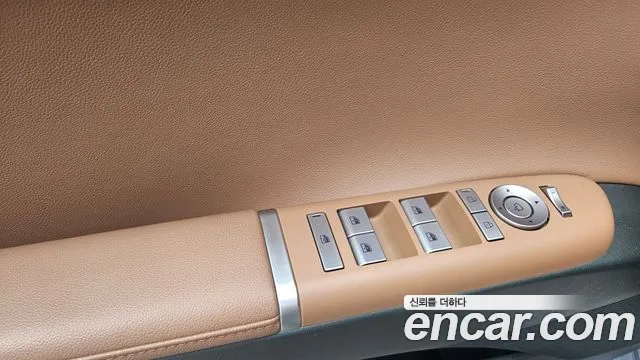 Hyundai Grandeur Grandeur (GN7) 2.5 Бензин 2WD — Фото автомобиля 12