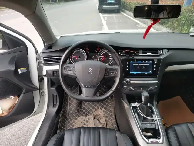 Peugeot 408 — Фото автомобиля 2