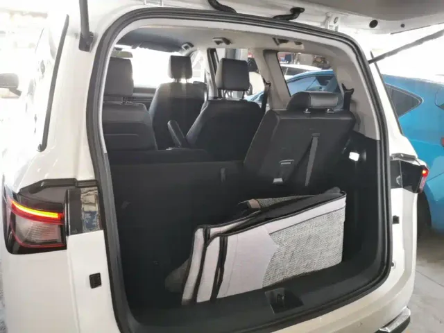 Wuling Jiachen — Фото автомобиля 18