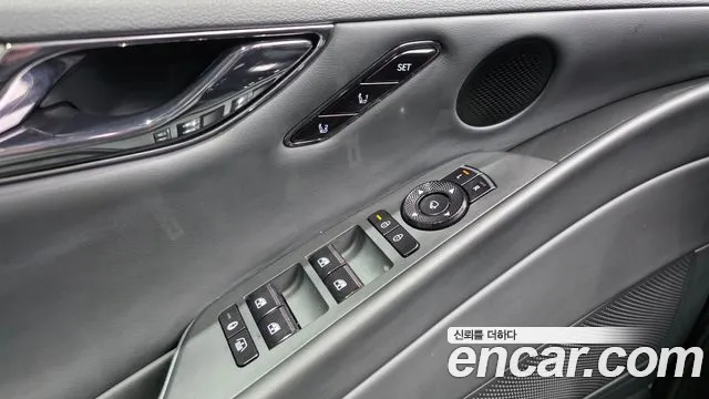 Genesis G80 RG3 — Фото автомобиля 30
