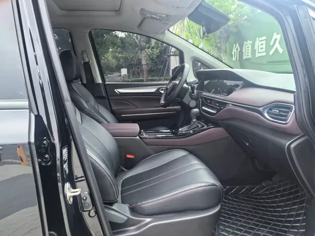 GAC Trumpchi M6 — Фото автомобиля 10