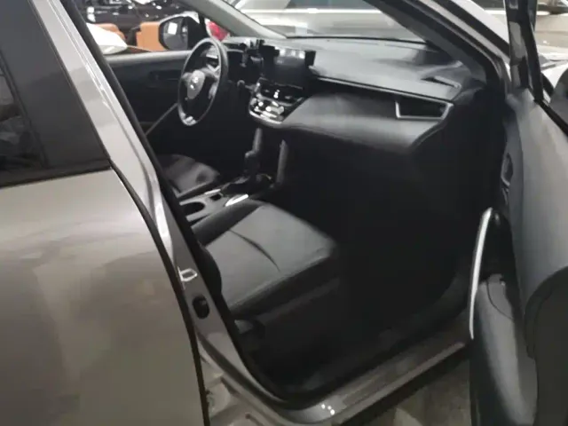 Toyota Corolla Cross — Фото автомобиля 8