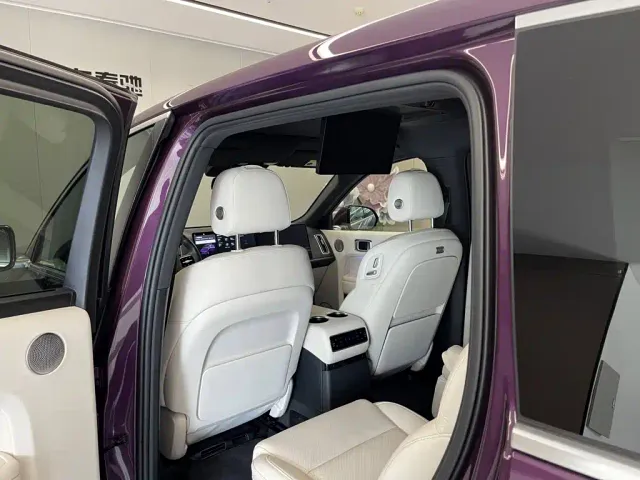 Li Auto L9 — Фото автомобиля 22