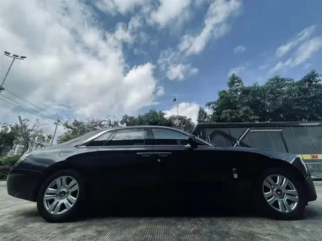 Rolls-Royce Ghost — Фото автомобиля 4