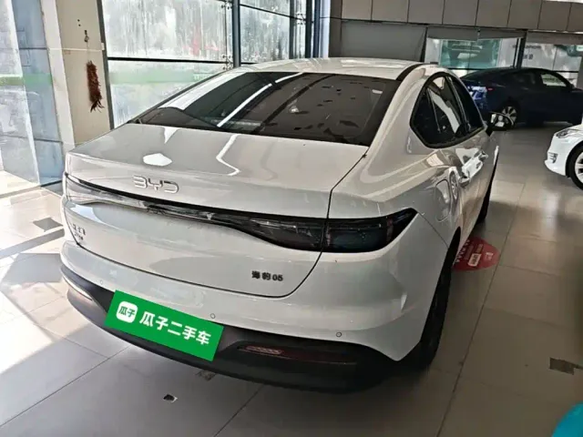 BYD Seal 05 DM-i — Фото автомобиля 6