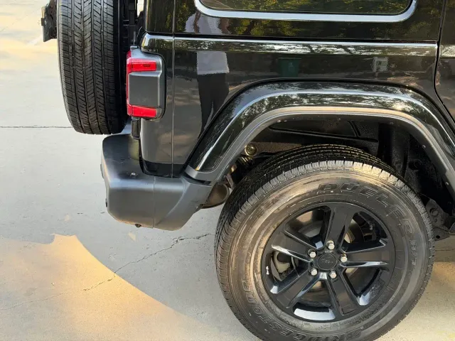 Jeep Wrangler — Фото автомобиля 8