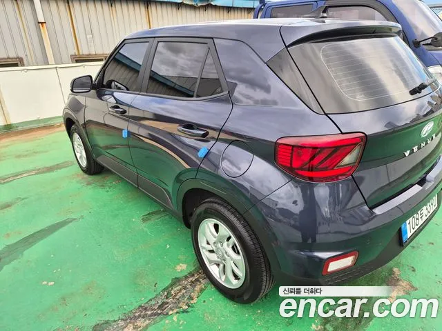 Hyundai Venue — Фото автомобиля 19