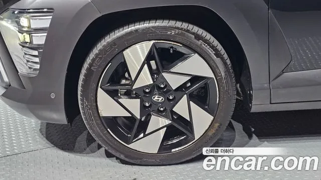 Hyundai Kona SX2 — Фото автомобиля 5