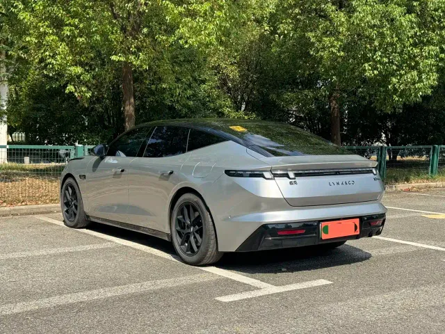 Lynk & Co 10 EM-P — Фото автомобиля 4