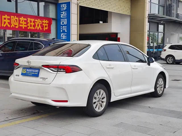 Toyota Corolla — Фото автомобиля 5
