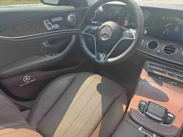 Mercedes-Benz Mercedes-Benz E-Class 2023 E 300 L Fashion — Фото автомобиля 11
