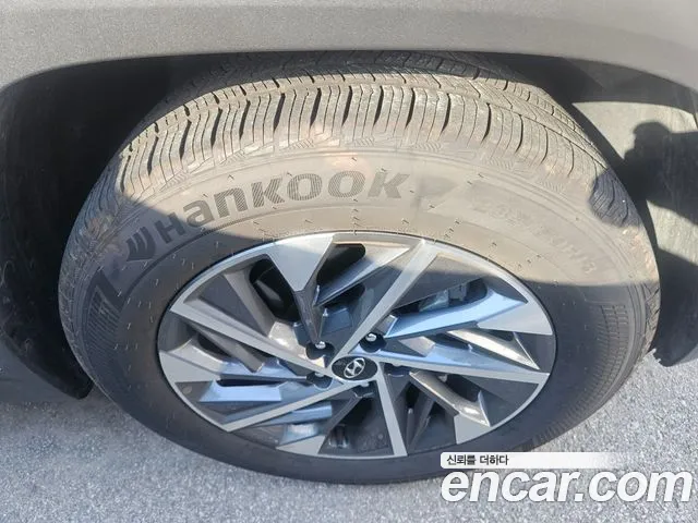 Hyundai Tucson Tucson (NX4) Бензин 1.6 турбо 2WD — Фото автомобиля 16
